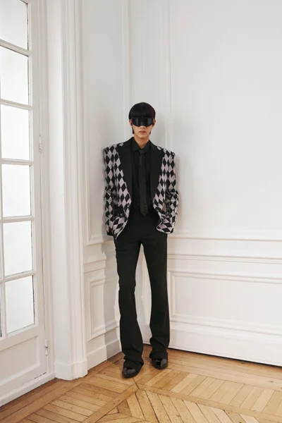 Look 30